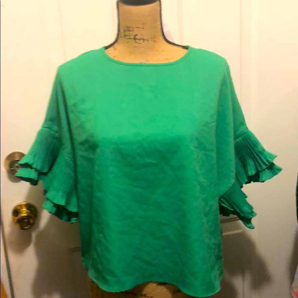 Love Letter Collection Green Ruffle Sleeve Top SM